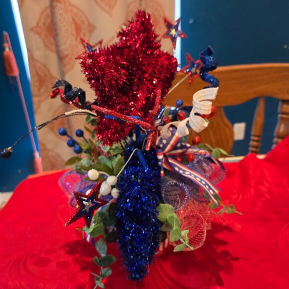 Patriotic Star-Spangled Centerpiece - Picture 4 of 4